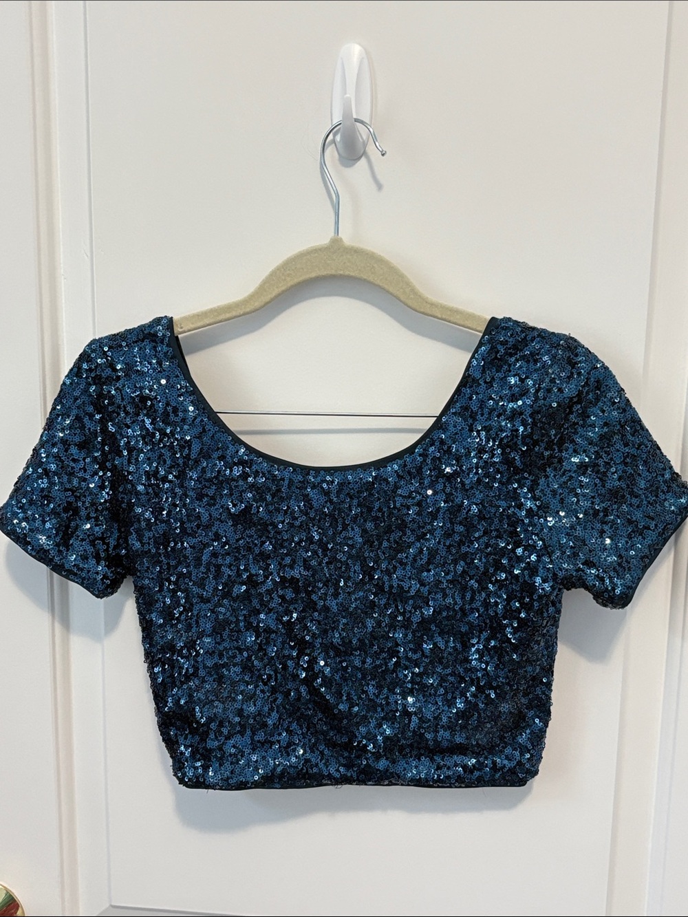 Forever 21 Navy Sequin Scoop Neck Crop Top